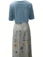 Ensemble Élégant de Robe Florale à Deux Pièces avec Top Court Uni et Col Rond