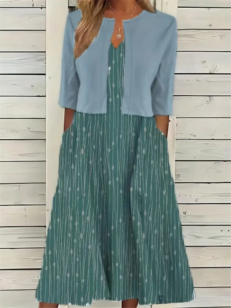 Ensemble Élégant de Robe Florale à Deux Pièces avec Top Court Uni et Col Rond