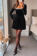 Emilia - Élégante Robe en Velours à Décolleté Carré