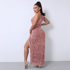Robe Chic à Sequins avec Épaule Dénudée et Fente Haute