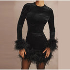 Robe Élégante Fourreau avec Manches en Plumes