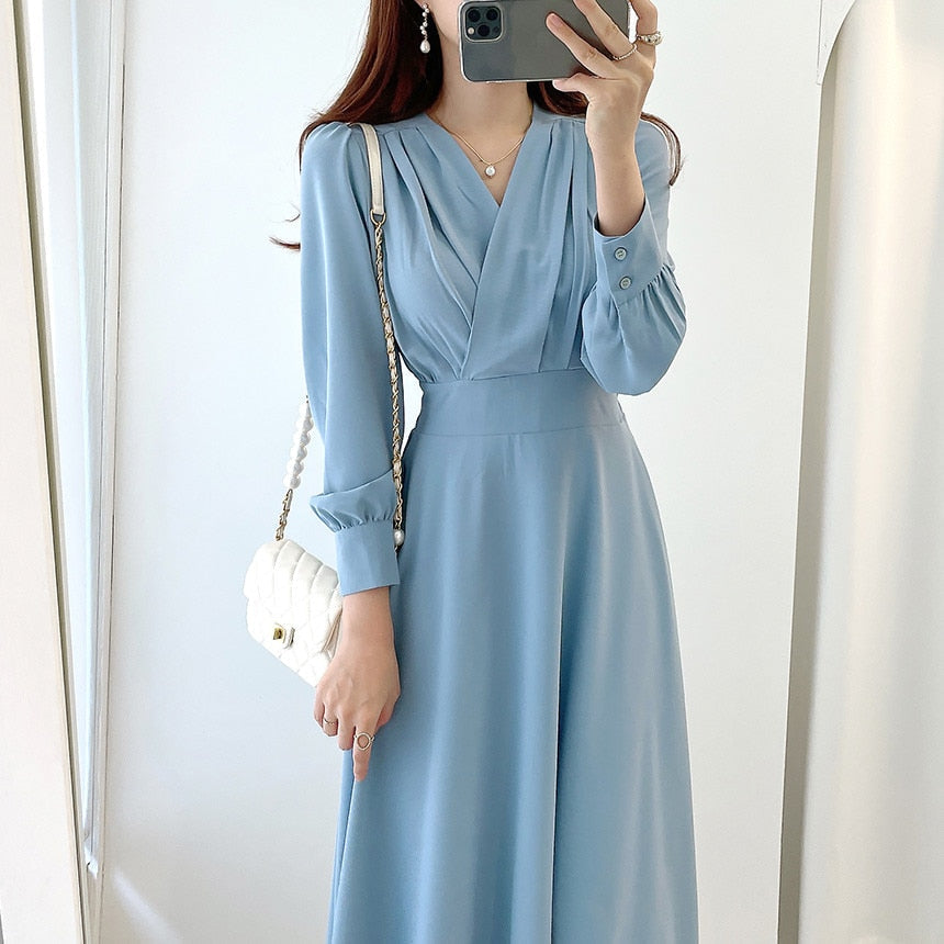 Robe Évasée Chic avec Décolleté en V et Manches Bouffantes