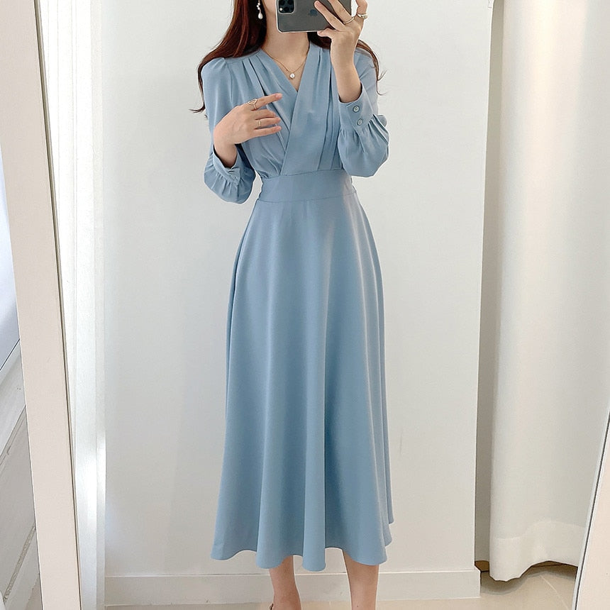 Robe Évasée Chic avec Décolleté en V et Manches Bouffantes