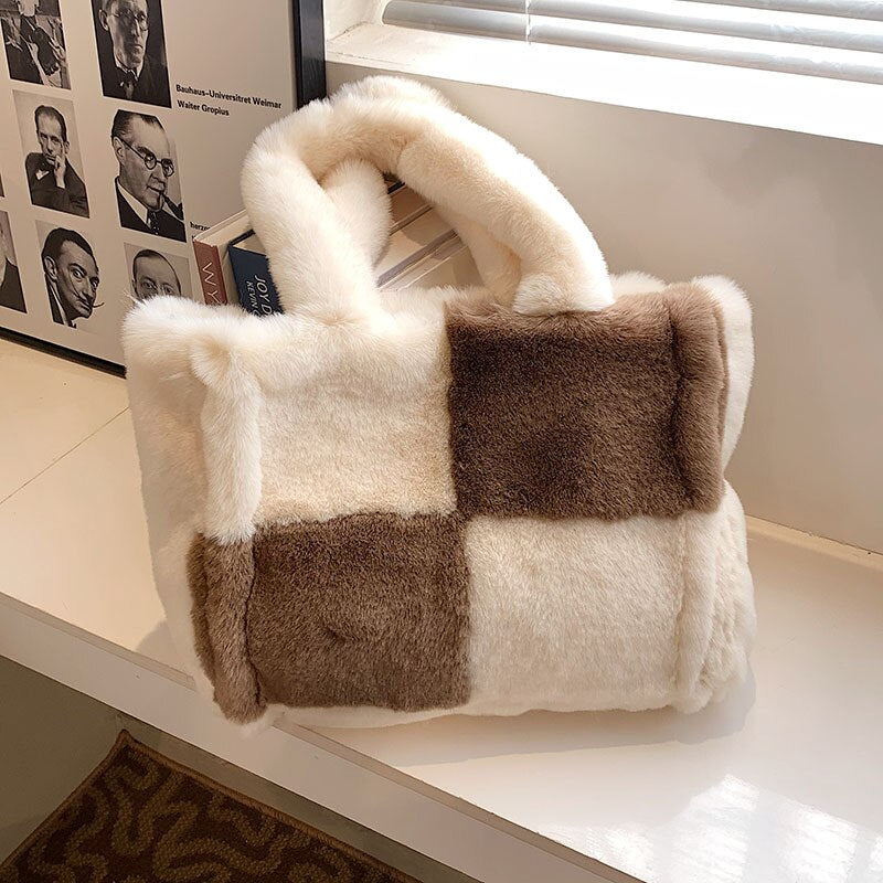 Chic Sac à Main en Peluche Dante | Accessoire d'Hiver Élégant pour Femmes