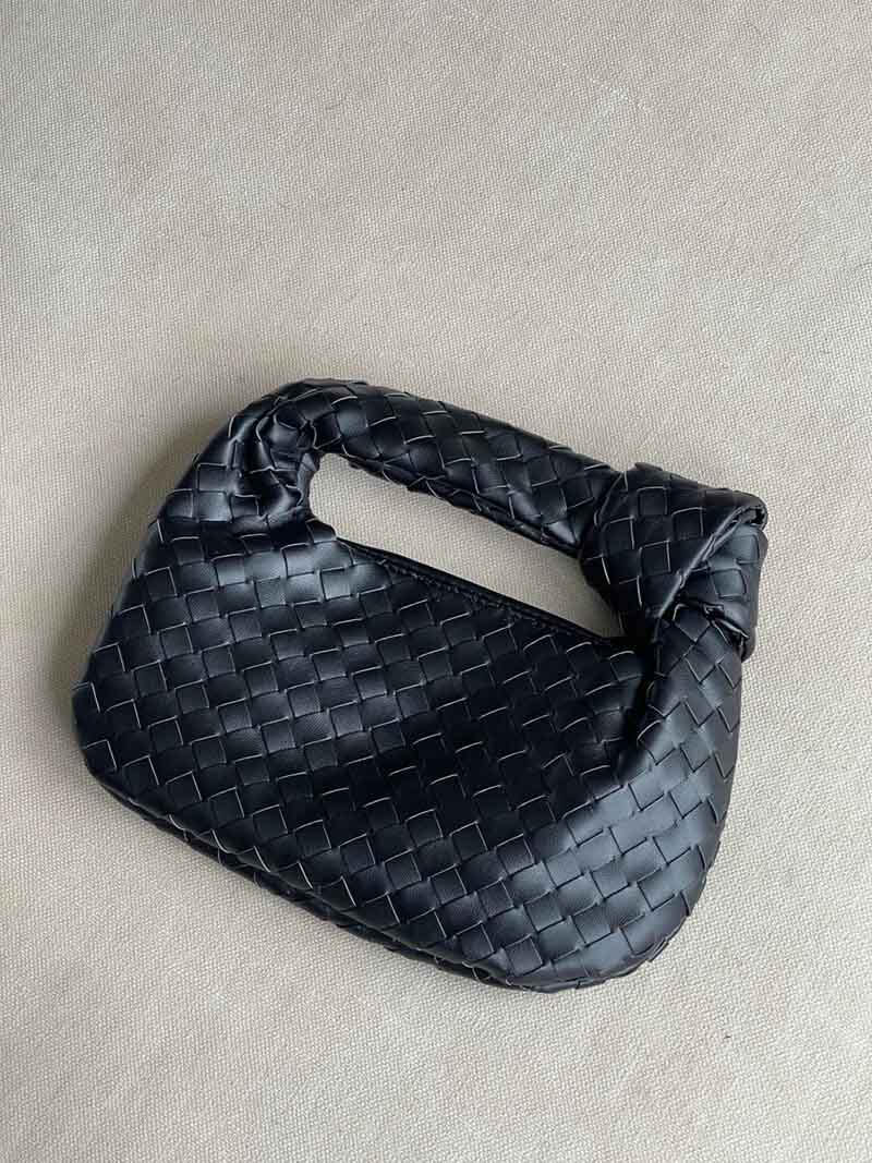 Élégant sac à main tissé